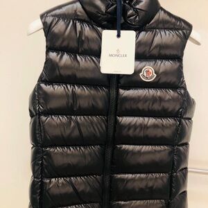 Moncler Black Shiny Quilted Down Vest. Kids size 12 NWT.